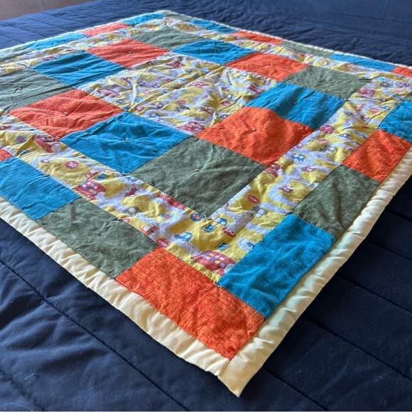 Vroom Vroom! Cars and Trucks Busy Street Handmade Baby Quilt On The Go
#0911242 - Picture 5 of 12